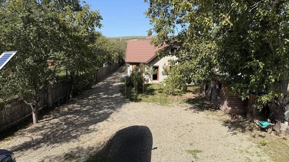 Casa de Vânzare la 4 km de Onești - Poză 17