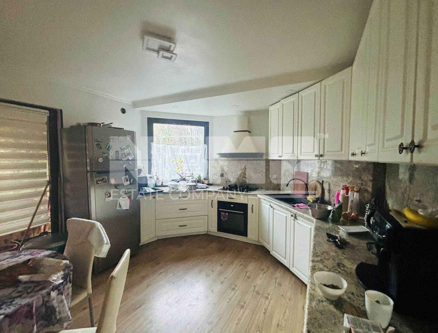 Casă de Vânzare 5 A Teren I Suceava I Centru I  355 000 Euro - Poză 2