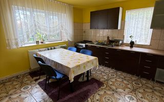 Casă cu teren central în Miersig 20 km de Oradea - Poză 3