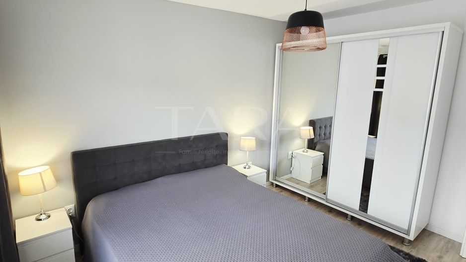 Apartament 3 camere modern cu parcare, zona Terra. - Poză 8