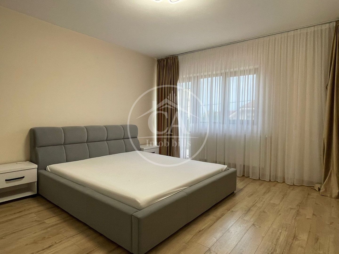 Casa de inchiriat cu 4 camere  tip duplex in cartier Viena, Oradea - Poză 1