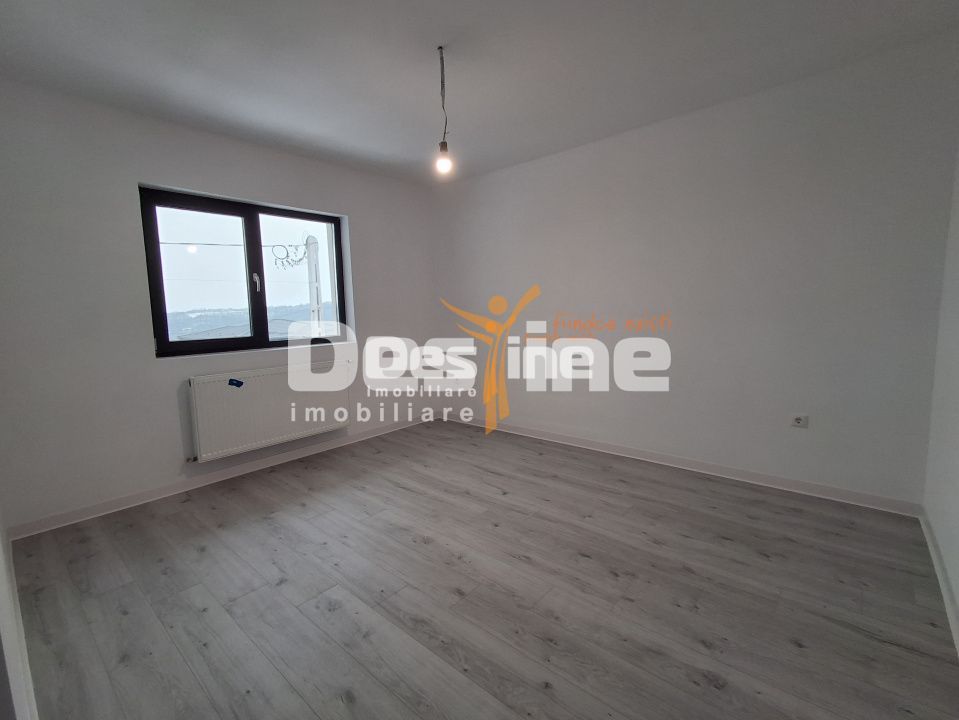 CASĂ tip duplex, situata in Valea Adanca - Poză 13