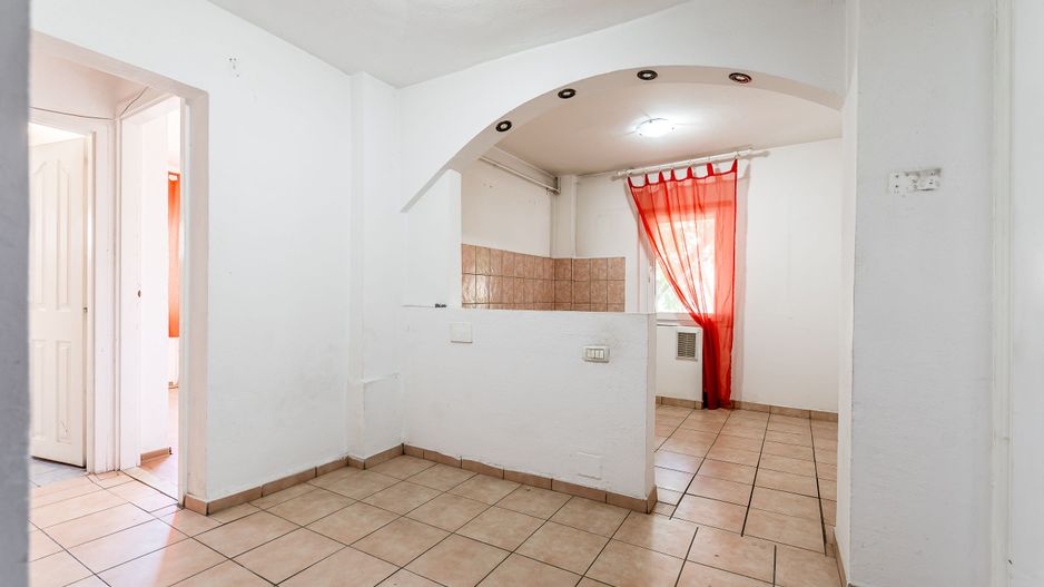 VANDUT! Apartament 2 camere, decomandat | Str Banul Maracine - Poză 6