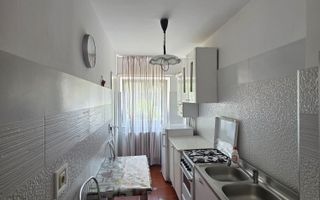 Garsonieră de închiriat Sibiu | Ștrand | 30 mp, parter, mobilată - Poză 3