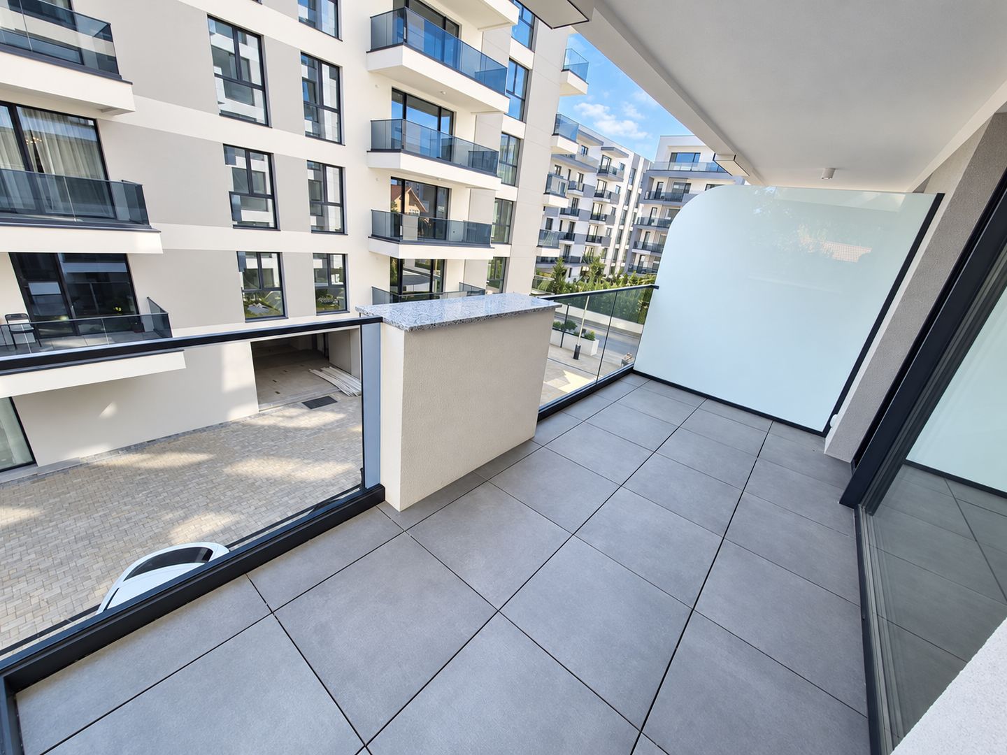 IANCU NICOLAE (Residence 5 Forest II)- 2 camere, 2 bai, parcare, liber - Poză 2