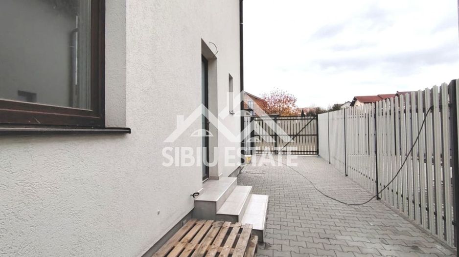 Casa de inchiriat, 4 camere, 2 bai, Sibiu Calea Cisnadiei - Poză 14