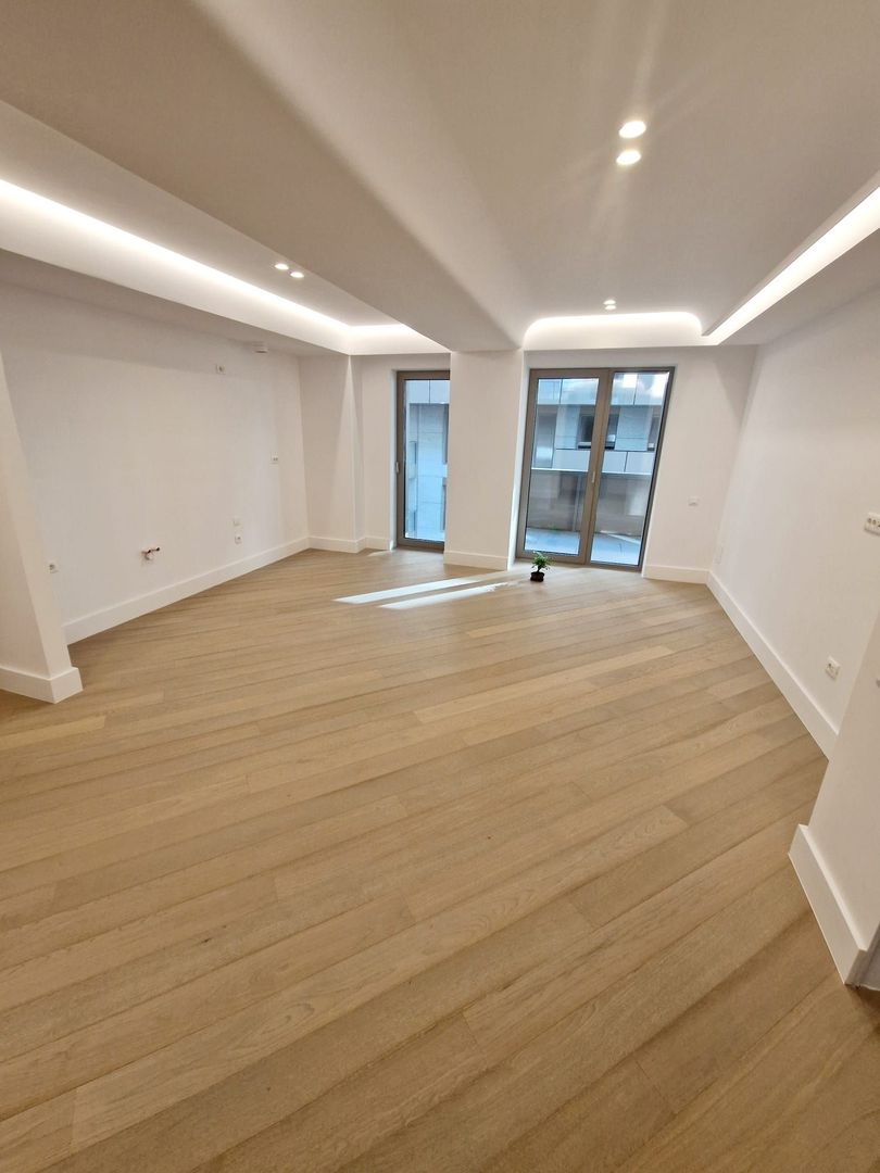 Apartament  3 camere Cortina 126 - Poză 3