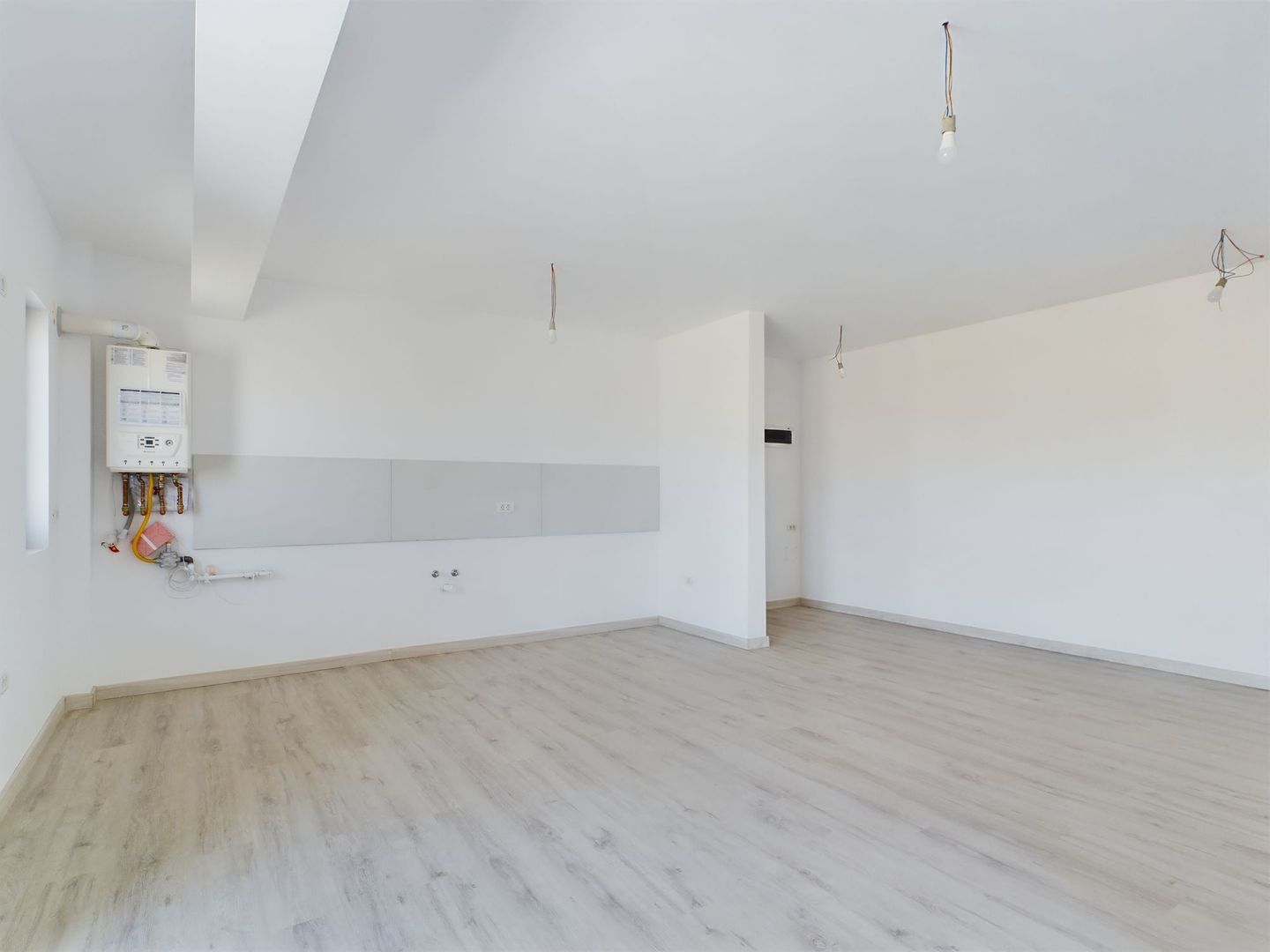 Apartament 3 camere Dumbrăvița - Poză 2