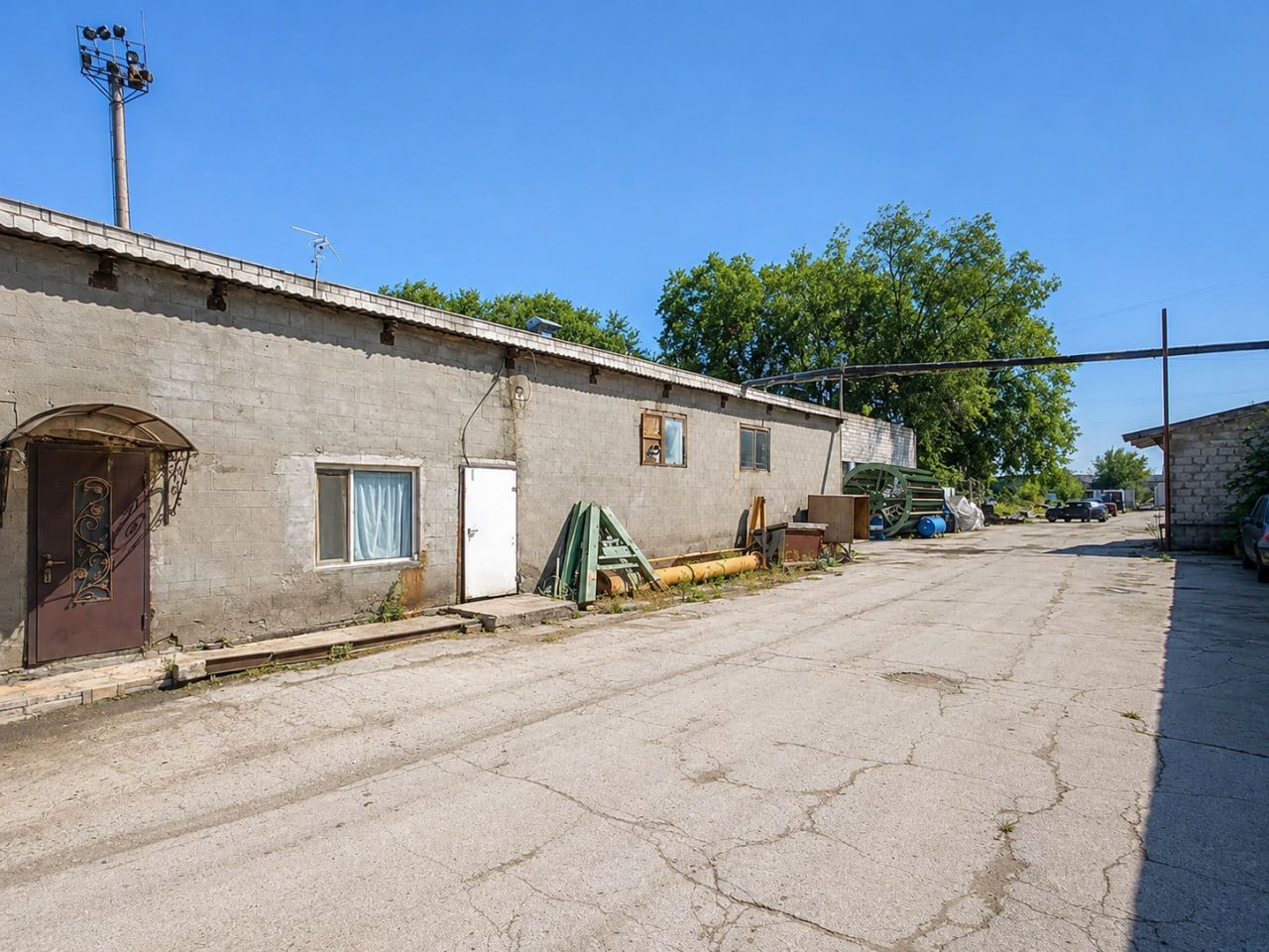 Oportunitate Rară de Investiție Industrială – 3,97 ha Teren + 14.673 m² Construcții în Zona Sîngera, Chișinău - Poză 11