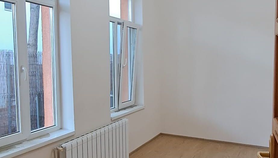 Dimitrie Cantemir - Tineretului, 350 m metrou, casa 2 camere + curte - Poză 1