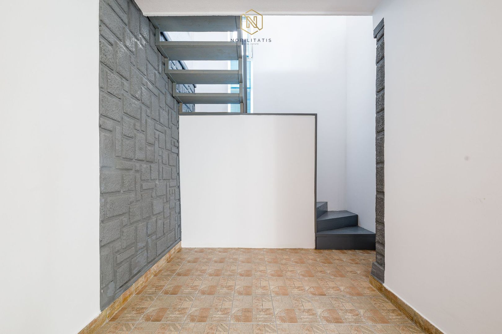 Inchiriat - Spatiu birouri 135 mp | Curte privata, 6 locuri parcare - Poză 6