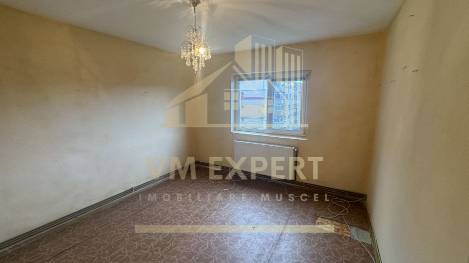 APARTAMENT 3 CAMERE ETAJ 2 GRUI  CAMPULUNG - Poză 16