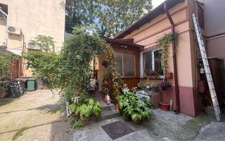 Casuta "bunicii" la 2 pasi de Calea Calarasilor - Poză 1