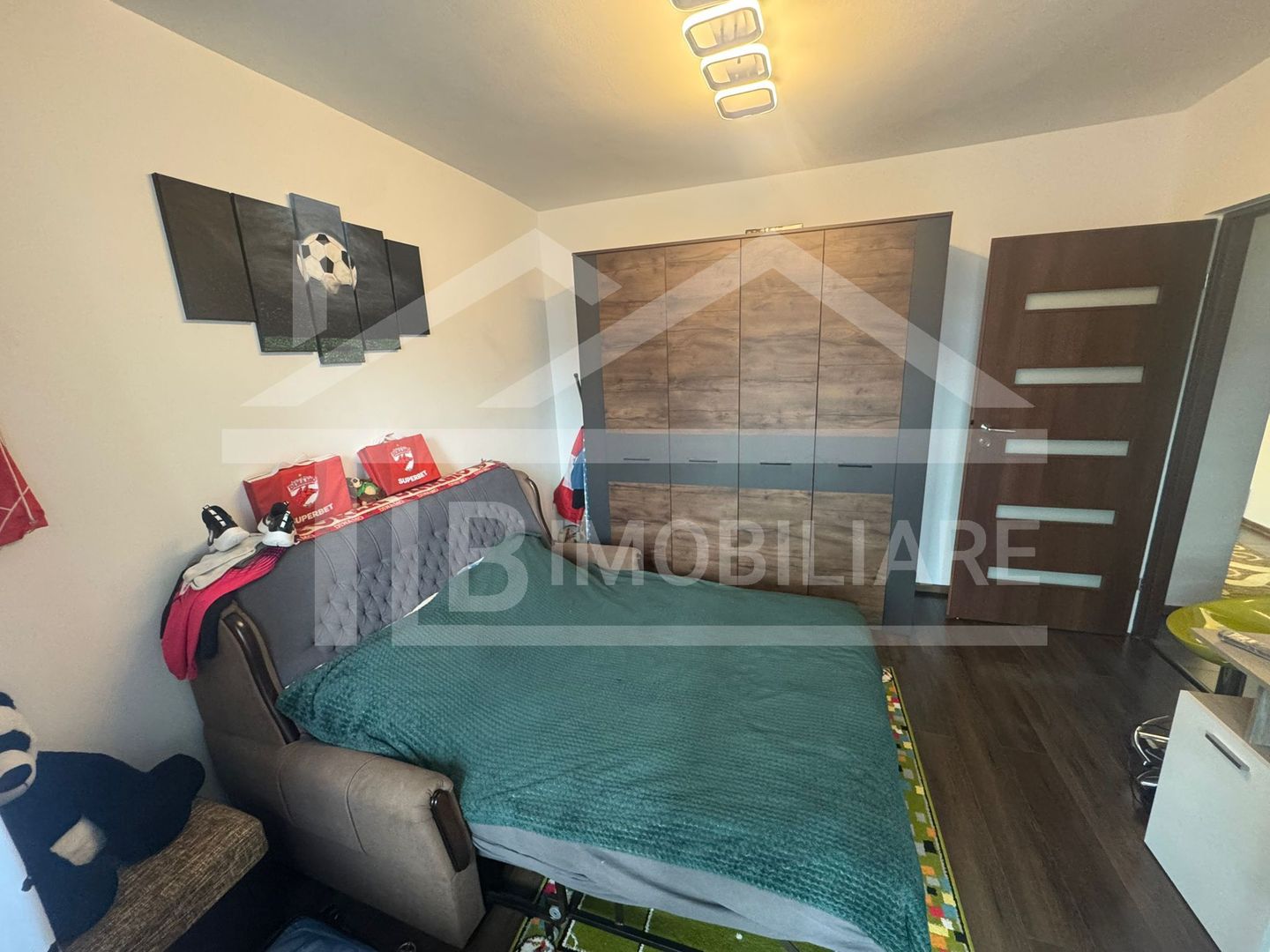 Apartament cu 3 camere, 70 mp, decomandat, garaj, Zona Fortuna - Poză 5