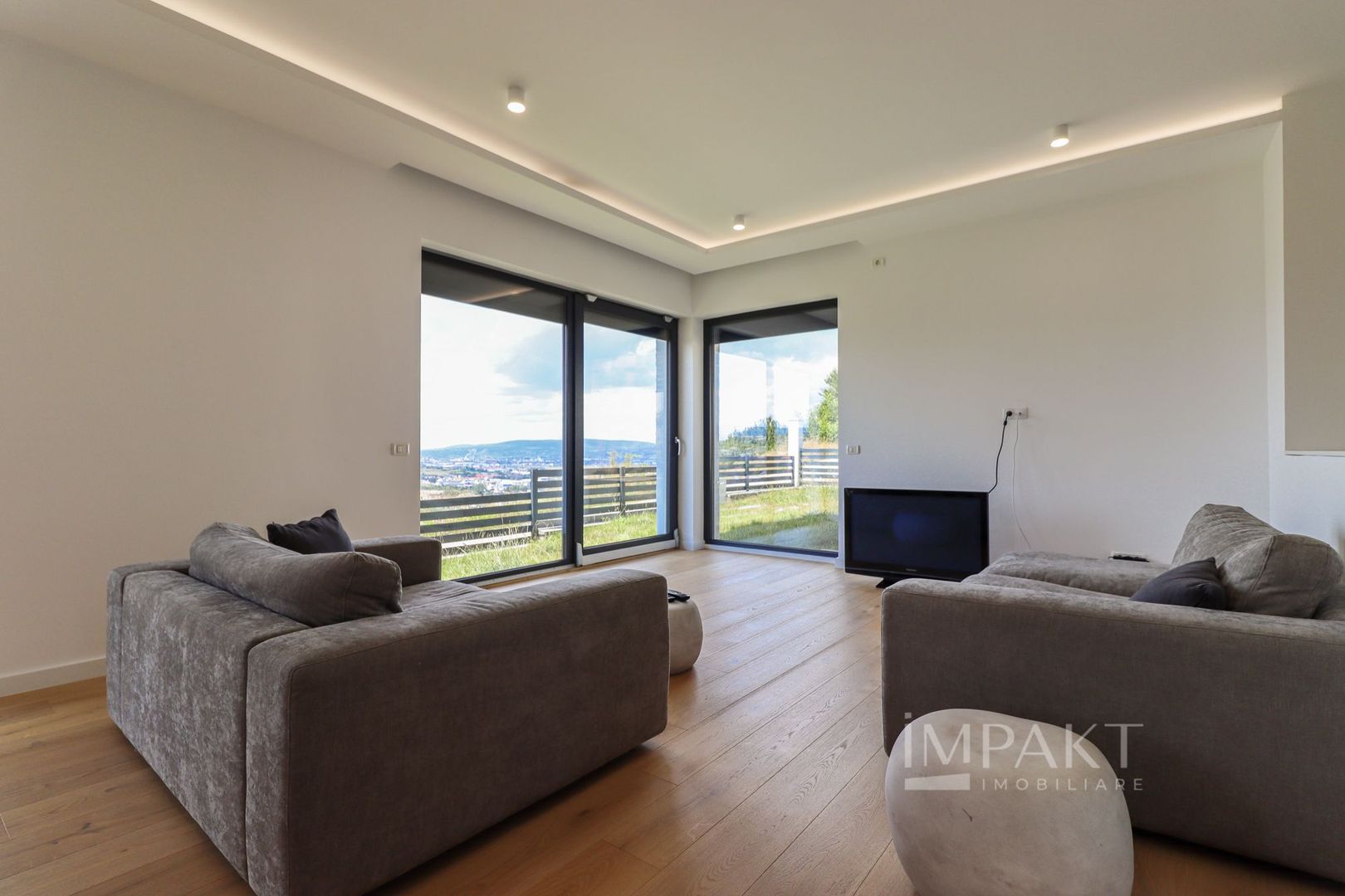 Casa individuala superba, amenajata in stil scandinav Dezmir COMISION 0% - Poză 5