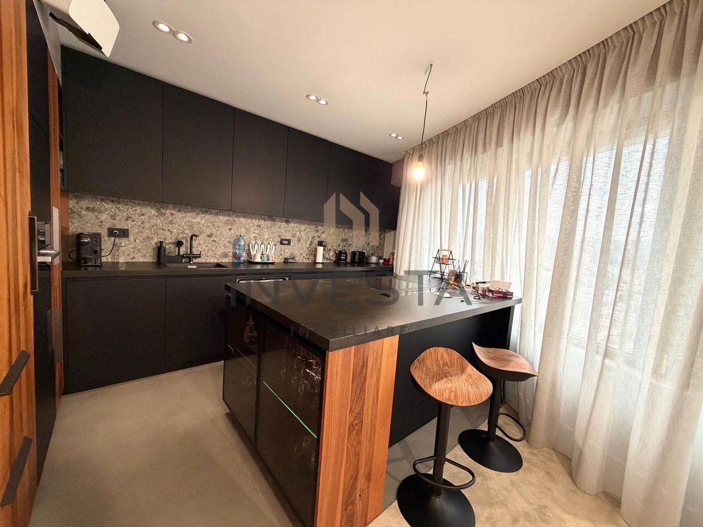 Apartament cu 3 camere in West City Tower ! - Poză 6