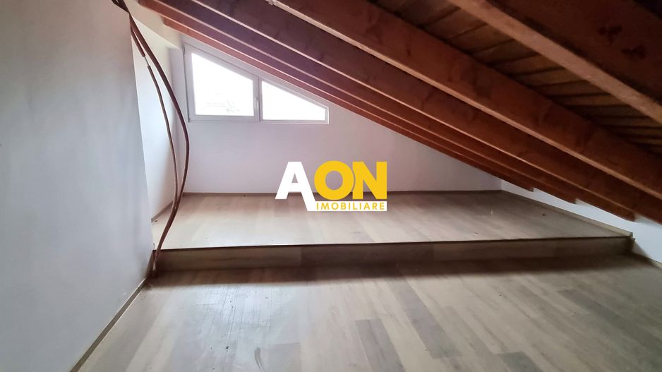 De vanzare apartament 2 camere, scara interioara, Centru - Poză 3