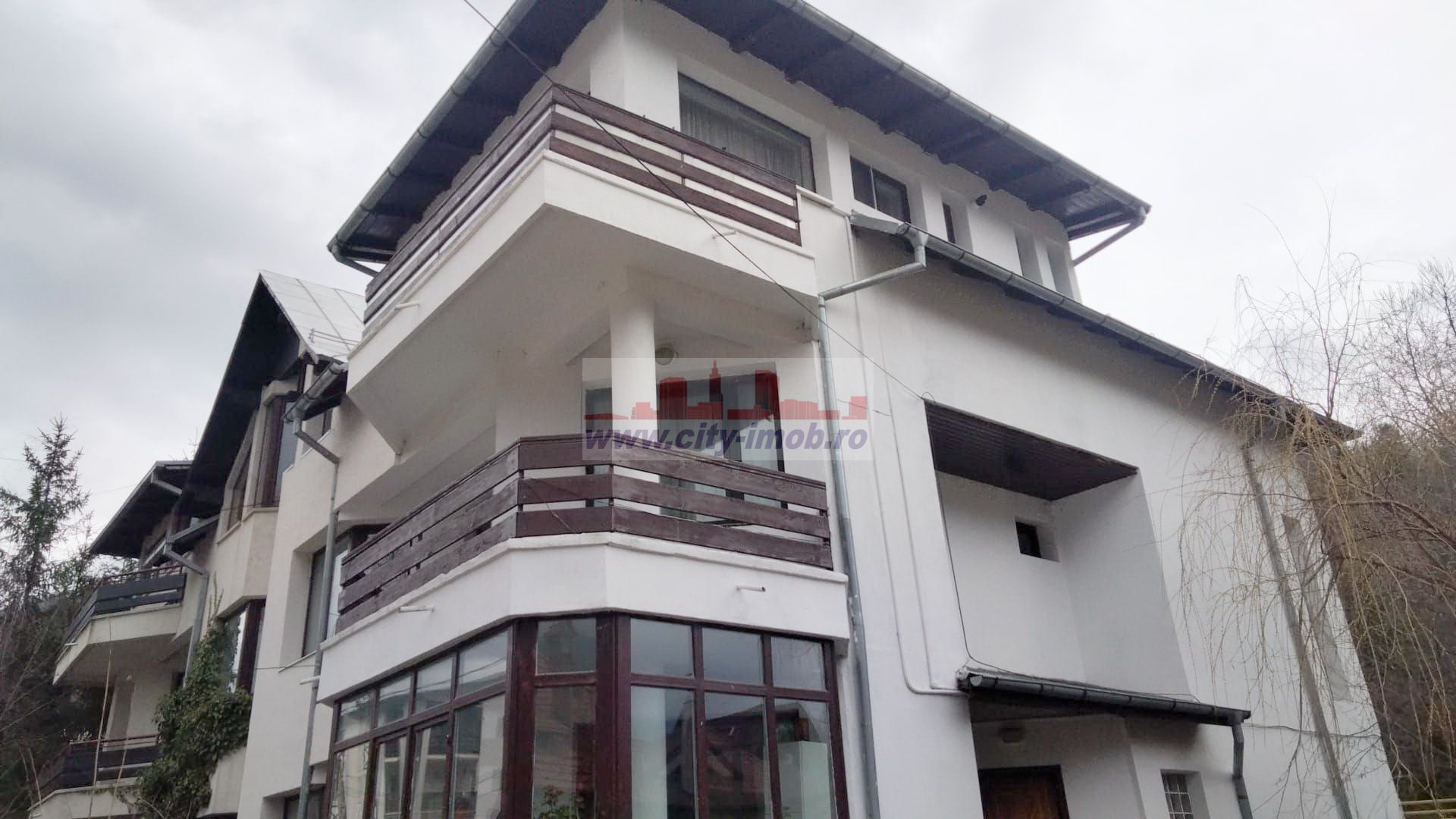 Vanzare apartament doua camere Busteni - Poză 2