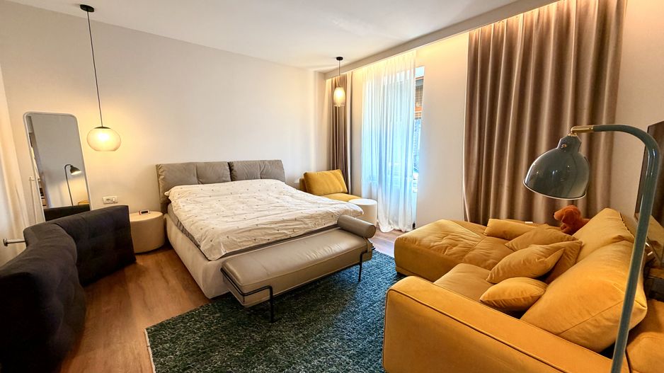 CASA CU TEREN GENEROS - Poză 1