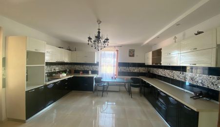 Casa individuală 5 camere I Curte I Utilități I Rasinari