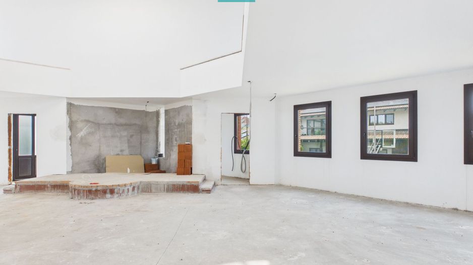Clădire comercială în zona Grădiște - Poză 12