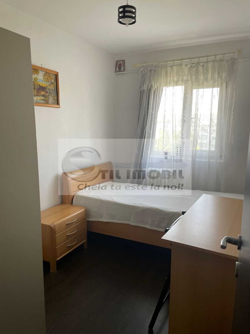 Apartament 3 camere Pacurari- 450 EURO - Poză 2