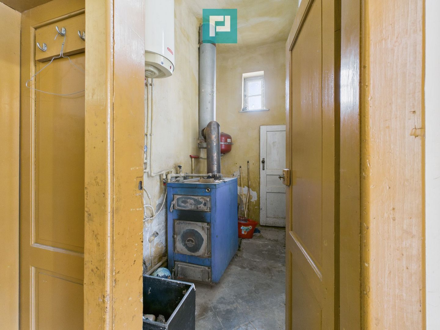 CONAC IMPRESIONANT ÎN GHIOROC - Poză 43