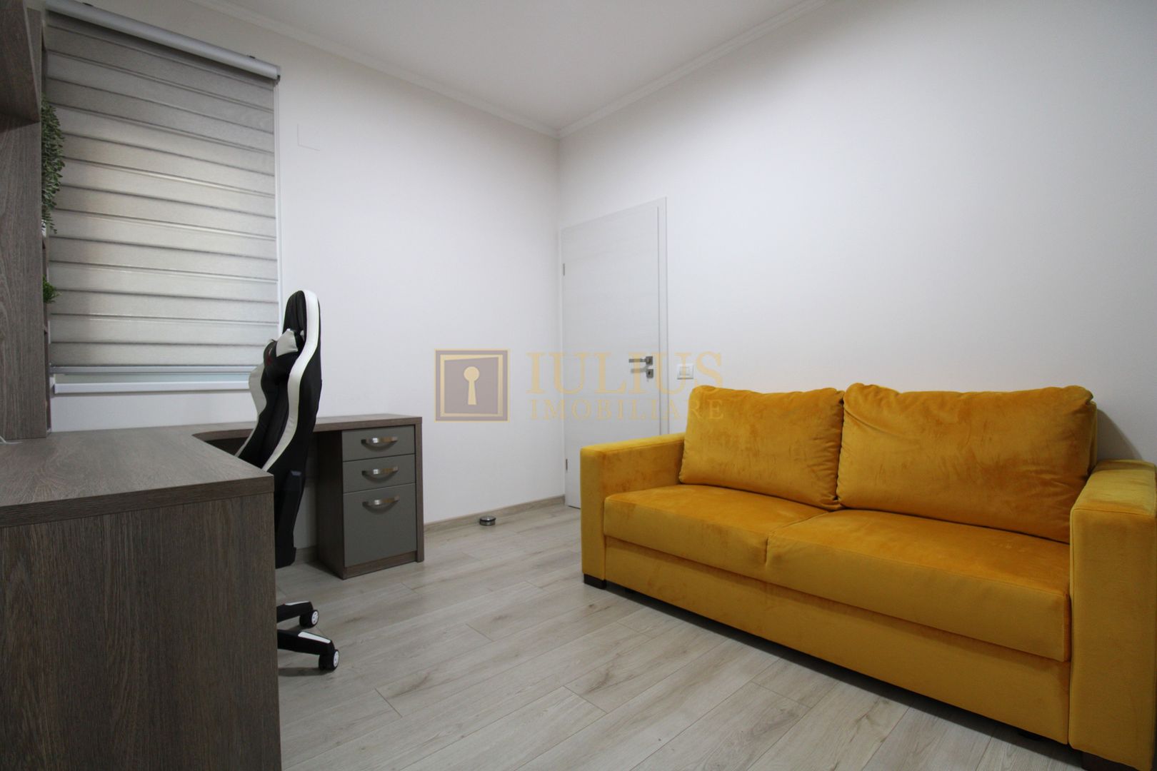 Gradina si terasa + debara; 3 camere mobilate la superlativ. - Poză 15