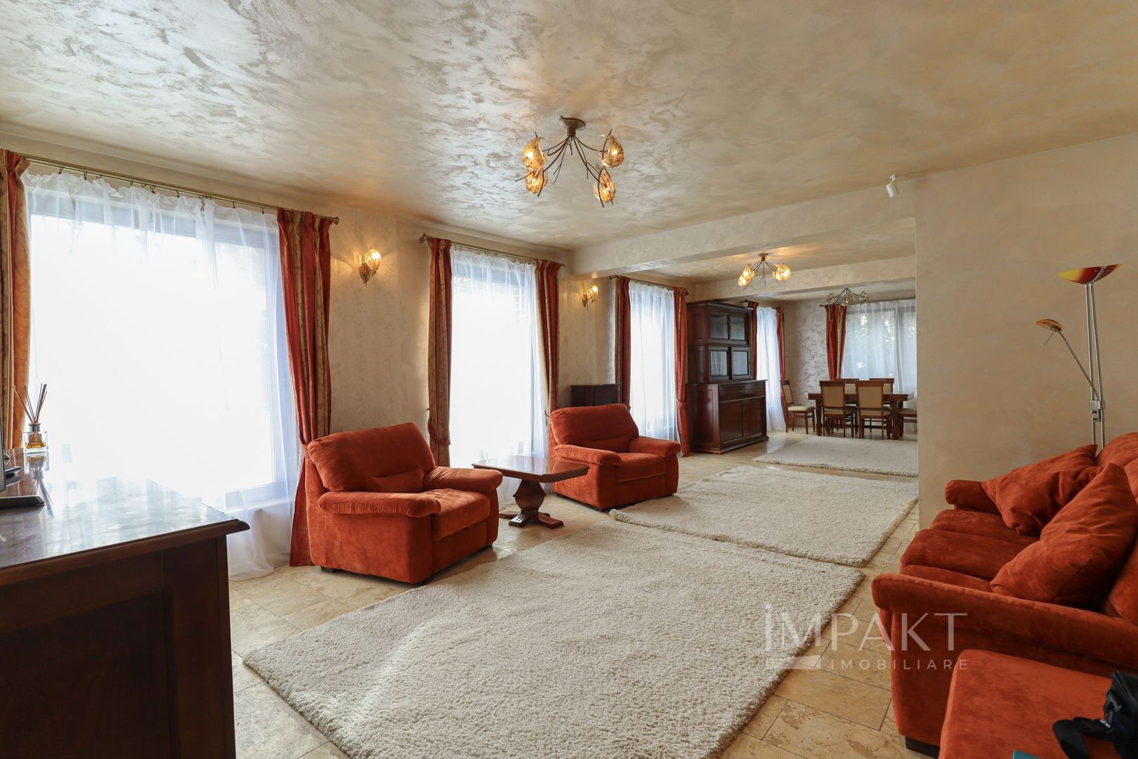 Casa deosebita cu teren de 900mp in cartierul Faget - Poză 4