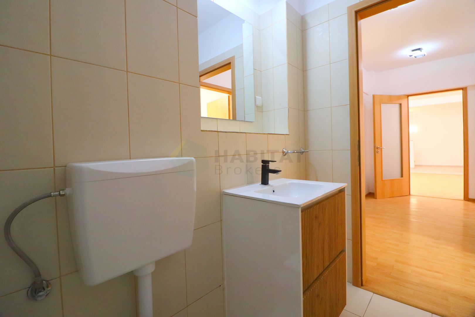 Proaspat igienizat, spatios, parcare subterană - Poză 16