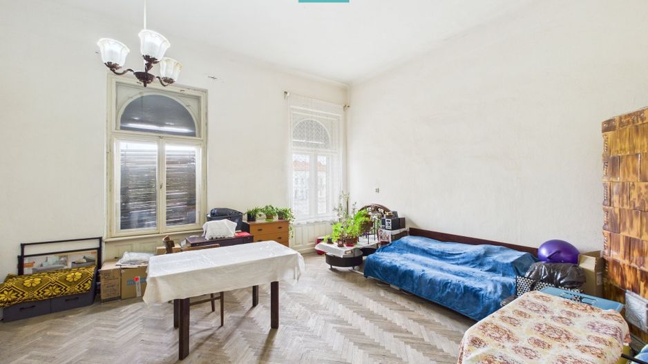 Apartament la casă, 3 camere - P-ța Catedralei - Poză 2