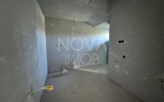 Casa generoasa cu 5 camere, 2 bai, dressing si parcare – Sura Mica - Poză 11