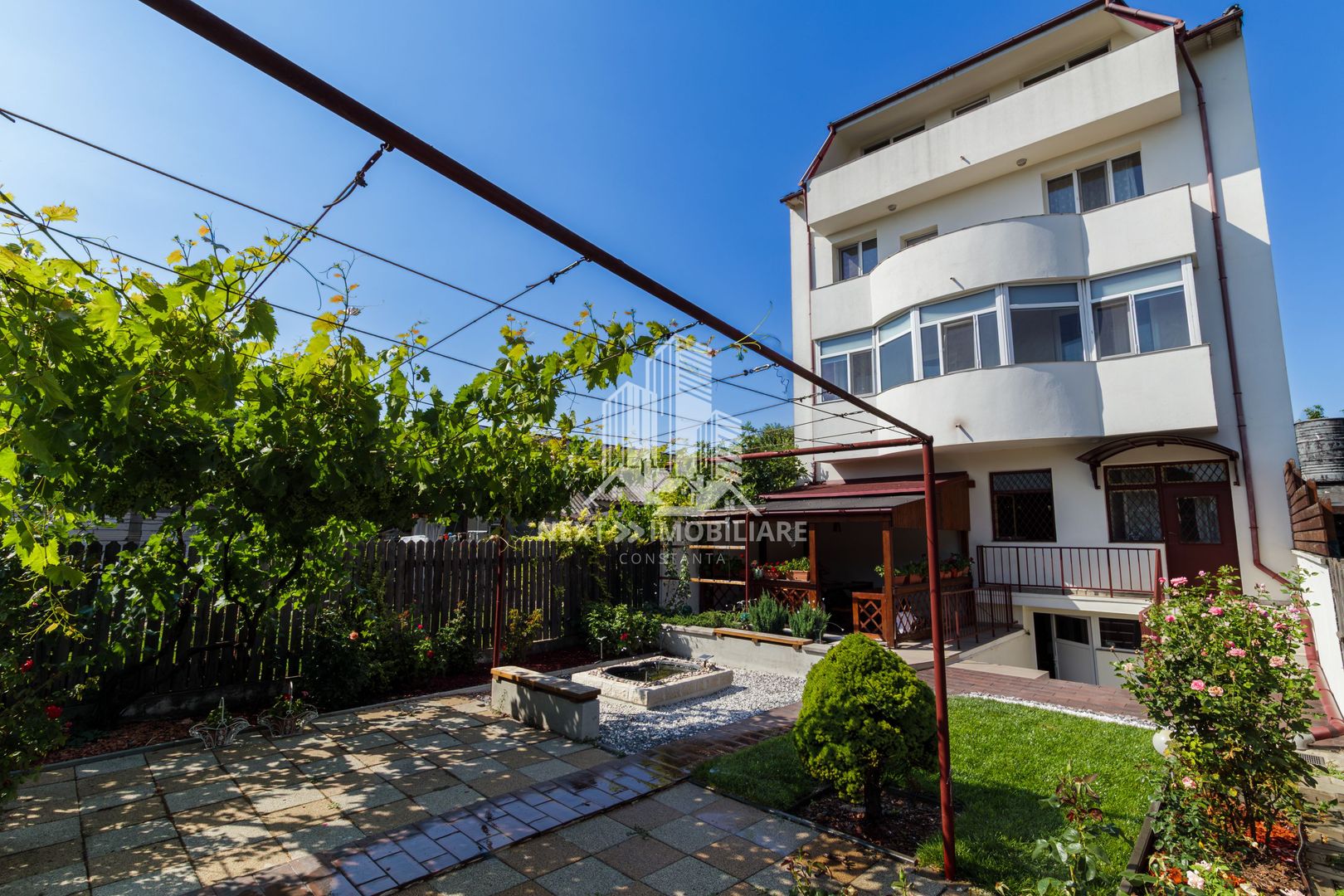 Vila S+P+2E+ M, garaj si spatiu comercial, Km4-5 - Poză 4