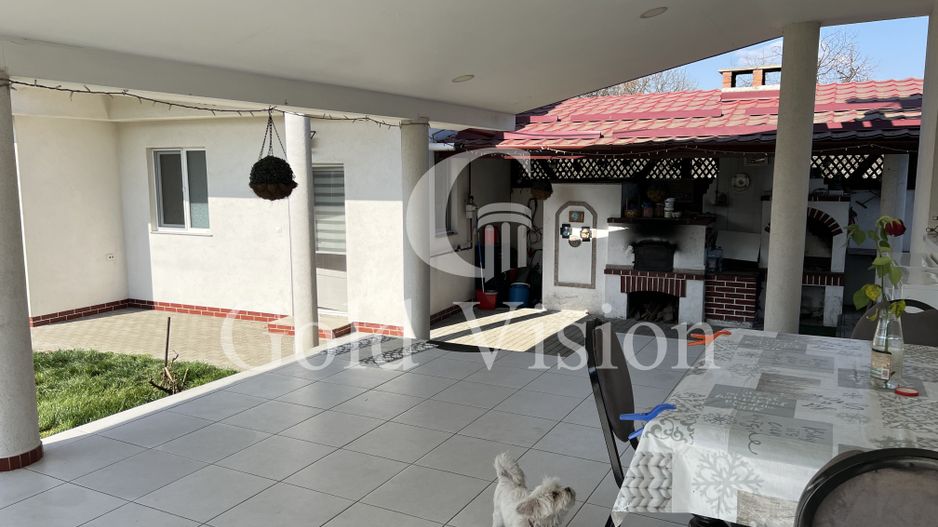 Case cu 7 camere, curte proprie + spălătorie, în Sighetu Marmației - Poză 24