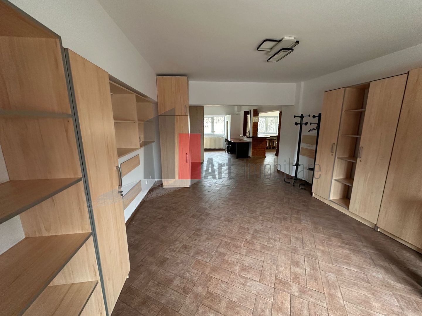 Spațiu birouri ultracentral 100 mp, balcon, mobilat parțial, Nerva Traian - Poză 3