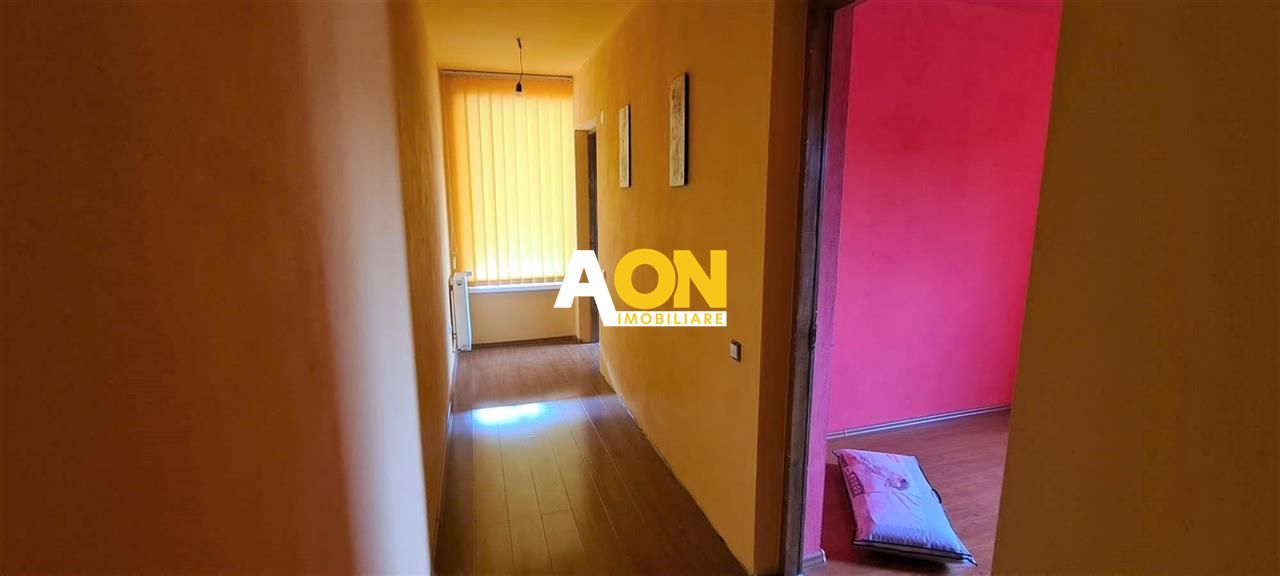 De vanzare casa 4 camere 1392 mp teren in Oarda de Sus - Poză 8