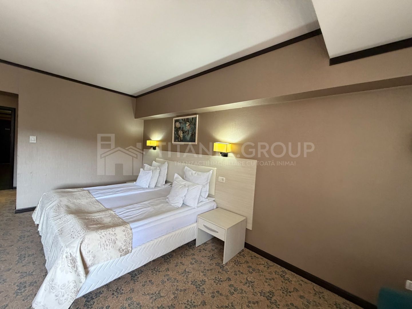 Hotel 4 stele, complet echipat, 85 camere, teren 5000 mp - Predeal - Poză 13