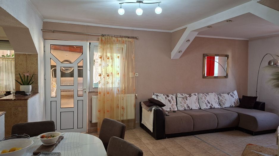 BRASADAS vinde casa individuala in zona SEMICENTRALA. - Poză 2