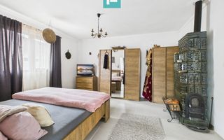 Casă renovată în localitatea Comănești, Arad - Poză 5