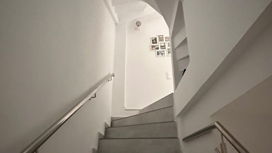 Vila 4 camere de inchiriat - Poză 13