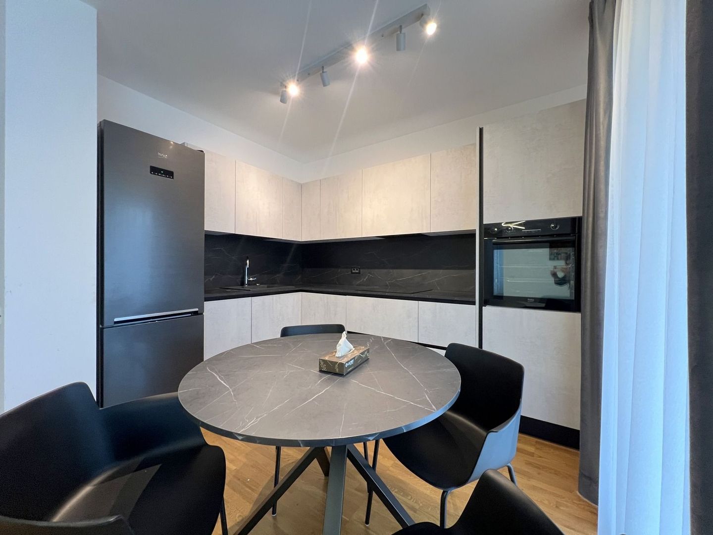 2 camere Baneasa-Herastrau Bloc Boutique - la cheie - Poză 5