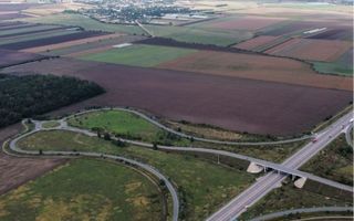 27 ha Teren intravilan pe A3 cu destinatie centru logistic - Poză 3