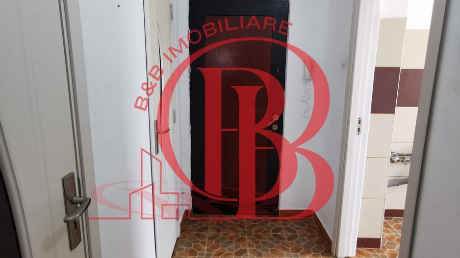 3 camere decomandat la 2 minute de metrou 1 Decembrie 1918 Ozana Titan - Poză 1