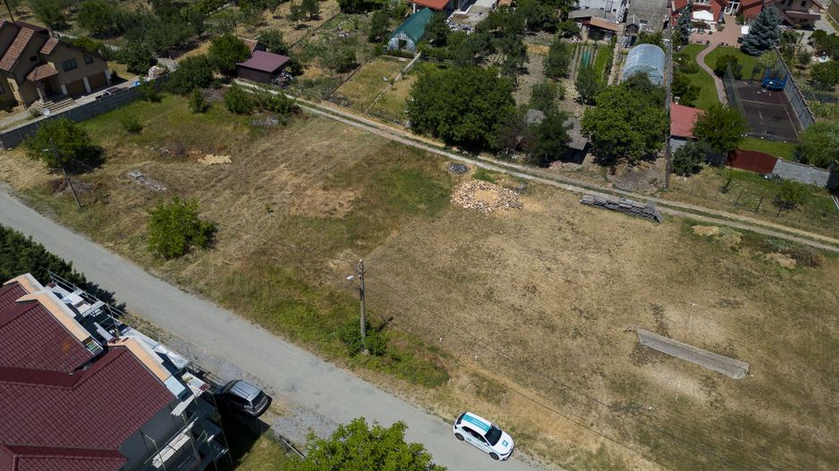 Loc de casă în Sânleani 412mp - Poză 2