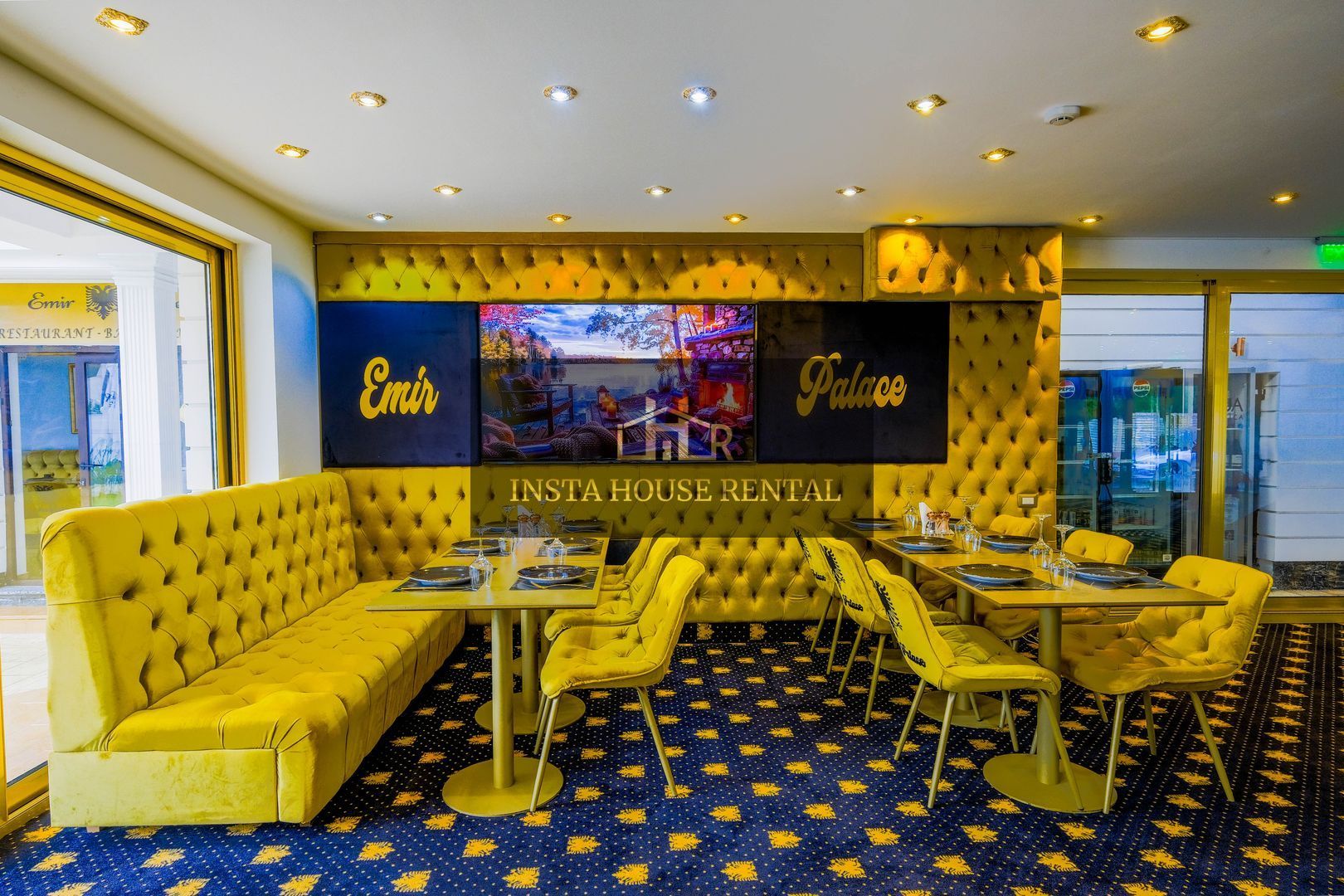 Hotel de LUX cu 11 camere / Restaurant & Piscina - Poză 1