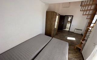 CASA SPATIOASA  CU GARAJ SI TEREN DE 600 MP - Poză 20