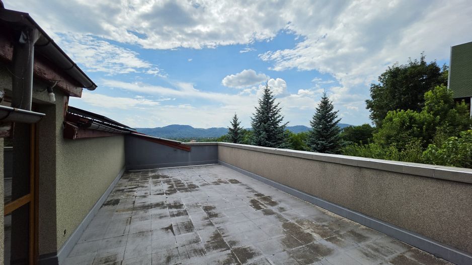 Casă Vilă cu 9 camere și piscină încălzită în localitatea Cornu - Poză 29