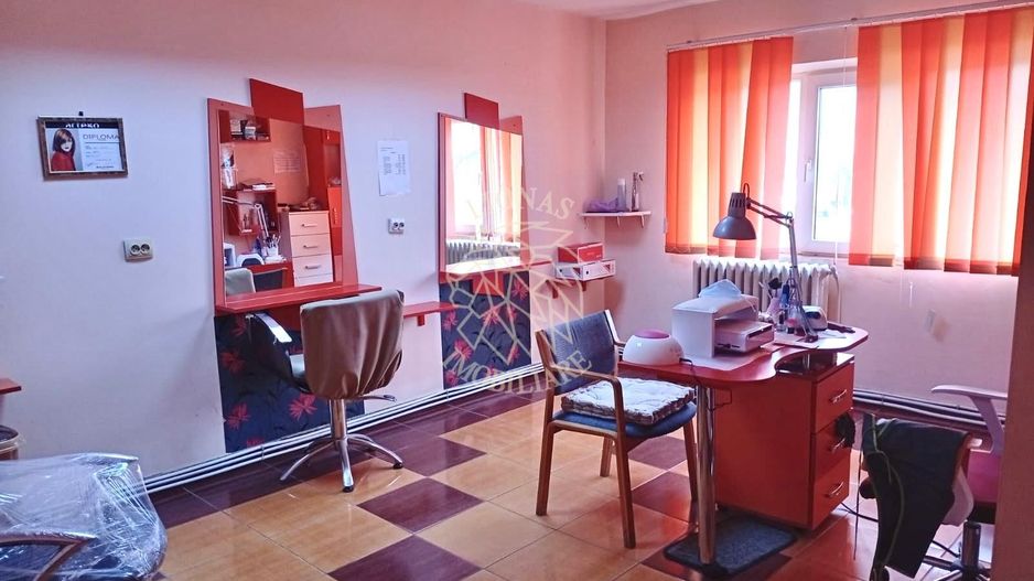 Spatiu comercial 4 camere 70 mp-ideal salon, cabinet-Calea Moldovei - Poză 1