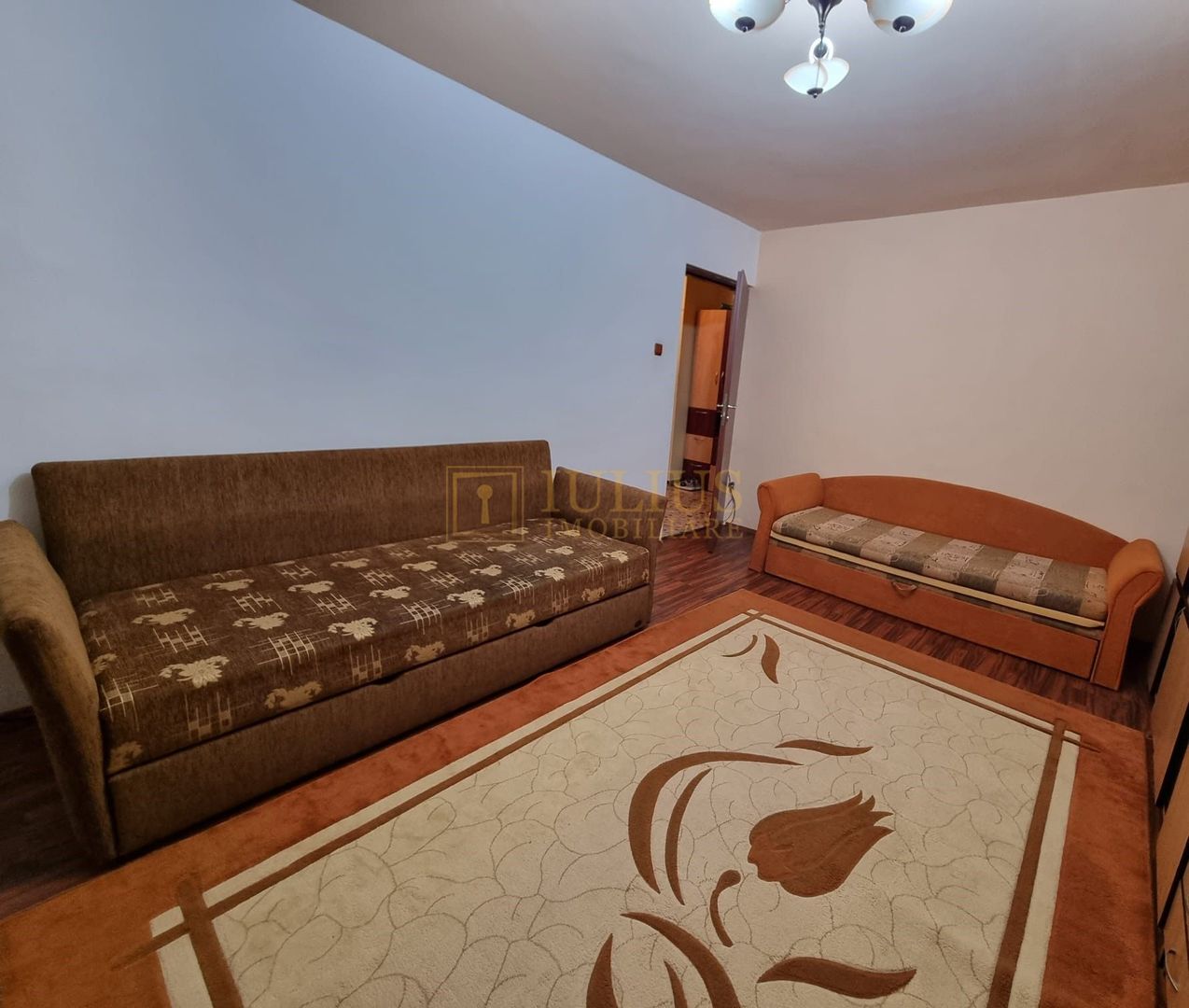centrală proprie, aer conditionat, zonă liniștită, apartament spațios - Poză 2