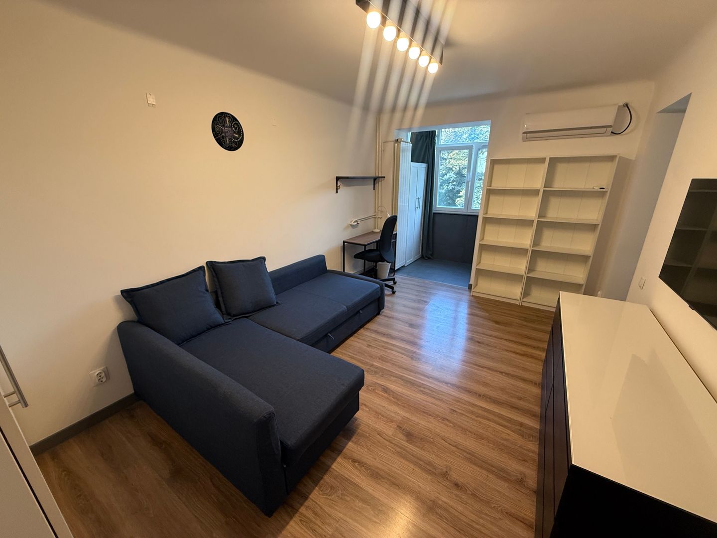 GARSONIERA- FLOREASCA, BLOC REABILITAT, MOBILAT/UTILAT MODERN - Poză 2